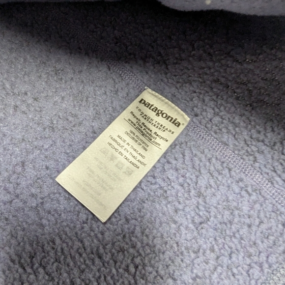 Patagonia Purple Zip Up Sweater with High Collar and Soft Fleece Texture - Picture 5 of 6